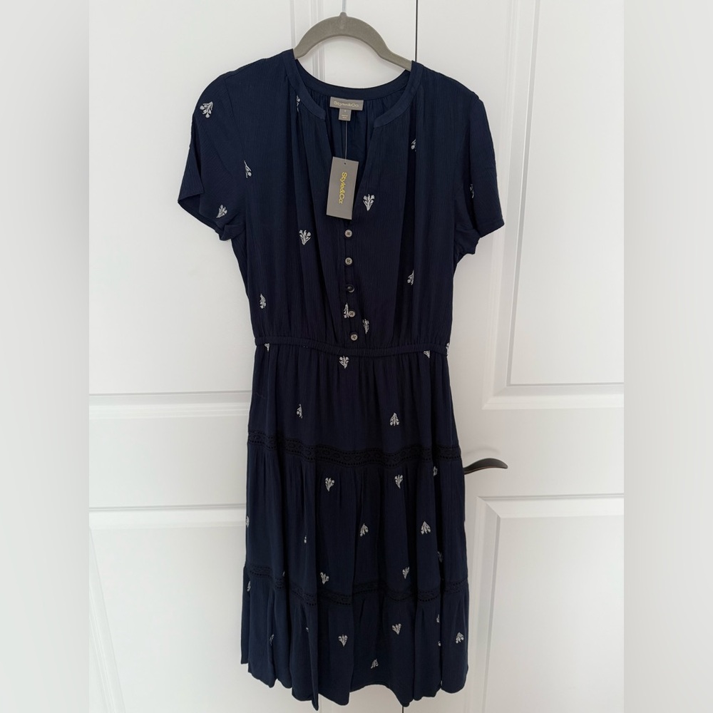 STYLE&CO. Small NWT Navy gauze lined midi
